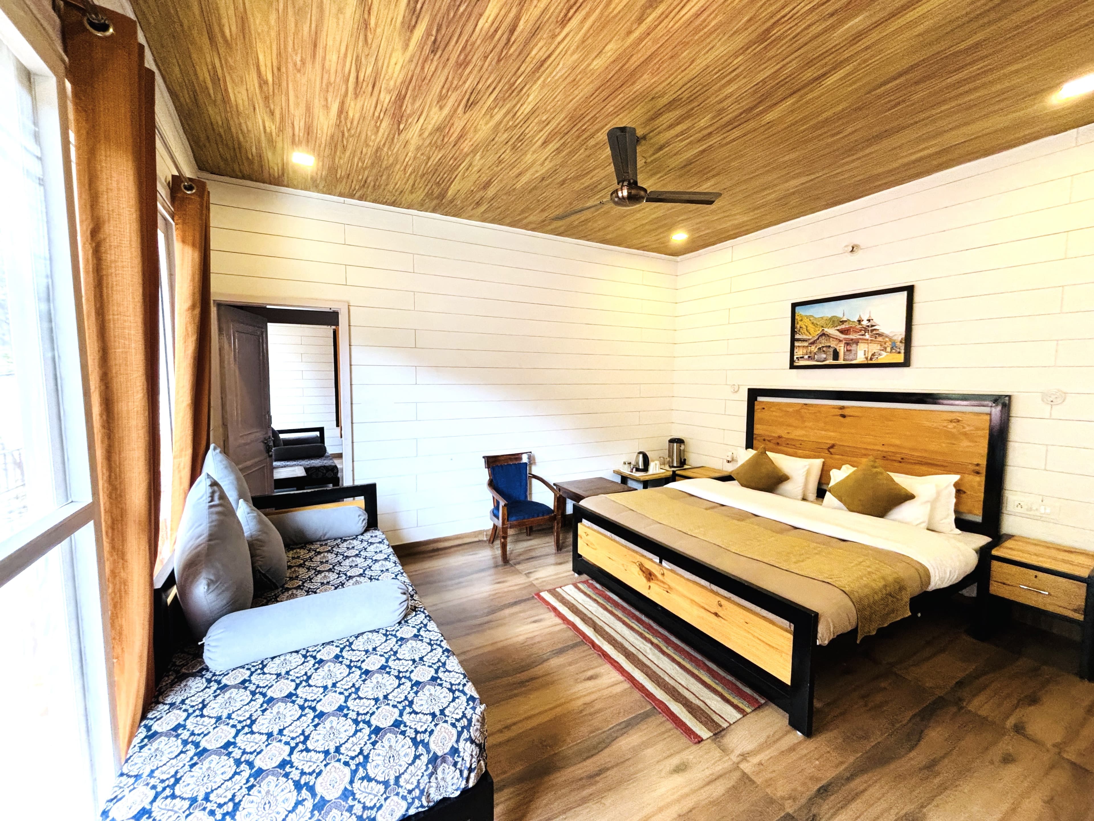 Super Deluxe Room - mountain view room at Vedant Valley